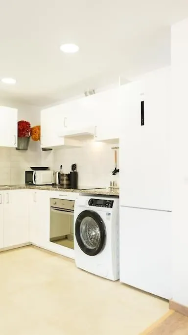 Apartment Seahomes Vacations - Centric Apt 100M Beach And Pkg Tossa de Mar Spain