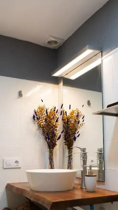 Seahomes Vacations - Centric Apt 100M Beach And Pkg Tossa de Mar