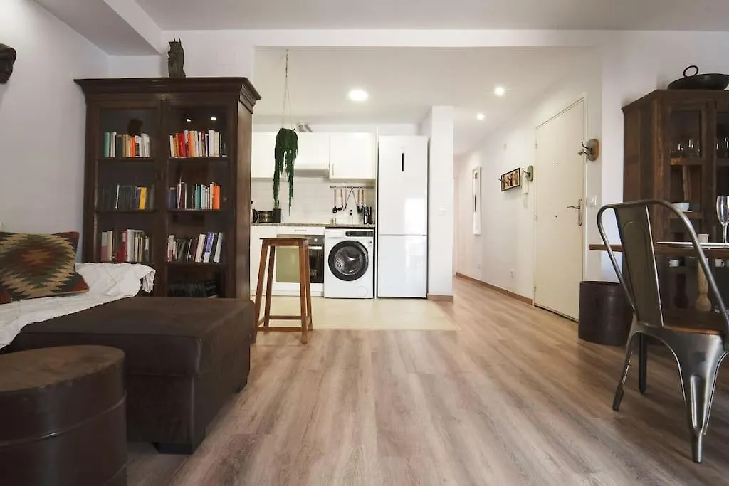 Seahomes Vacations - Centric Apt 100M Beach And Pkg Tossa de Mar 0*,  Spain