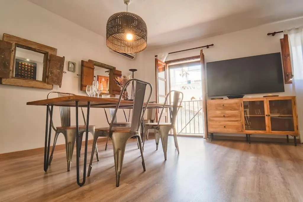 Apartment Seahomes Vacations - Centric Apt 100M Beach And Pkg Tossa de Mar Spain