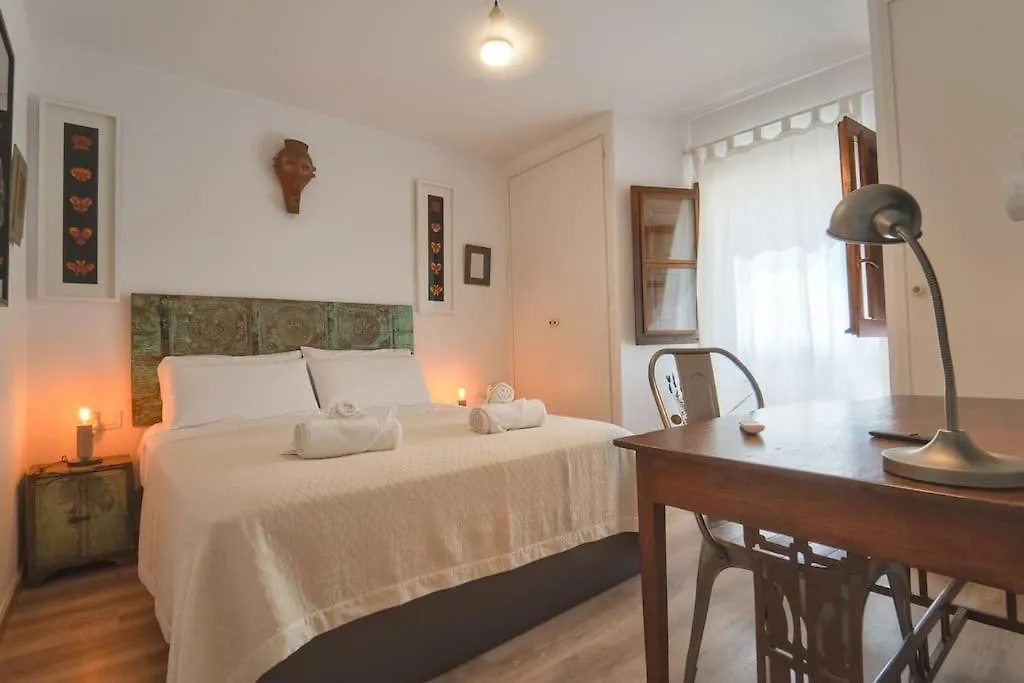 Seahomes Vacations - Centric Apt 100M Beach And Pkg Tossa de Mar Apartment
