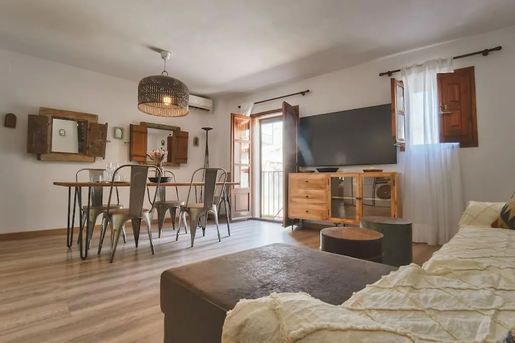 Seahomes Vacations - Centric Apt 100M Beach And Pkg Tossa de Mar Apartment