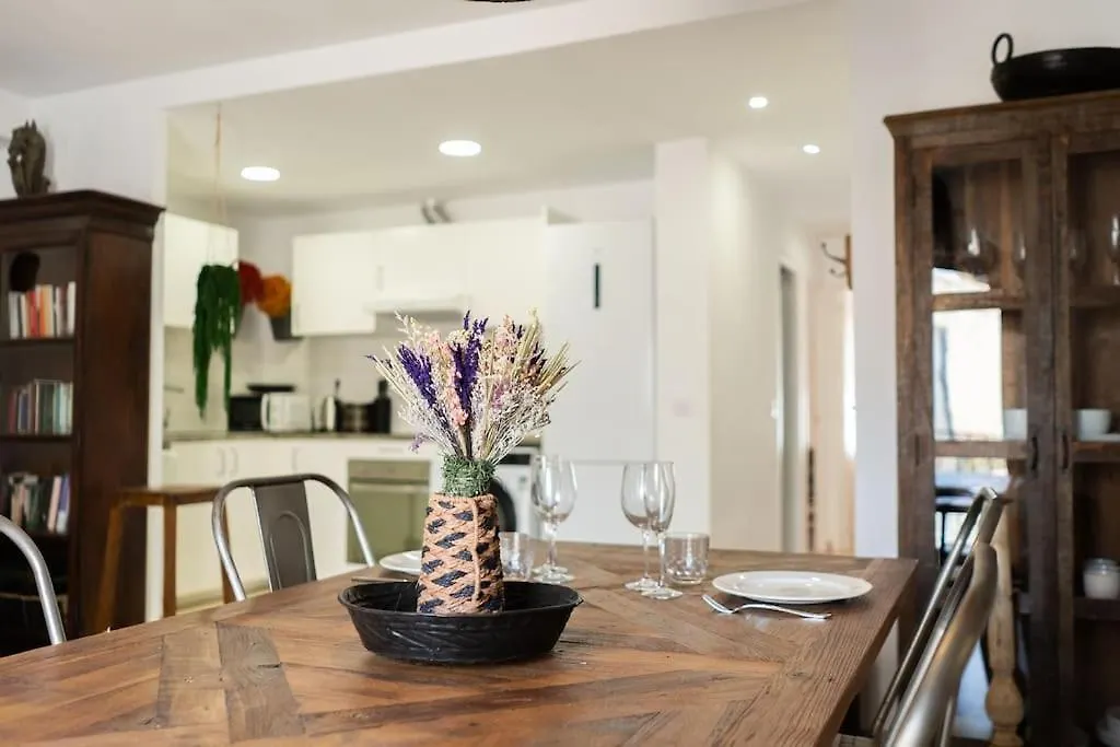 Seahomes Vacations - Centric Apt 100M Beach And Pkg Tossa de Mar 0*,